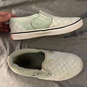 Kids checkered slip on vans